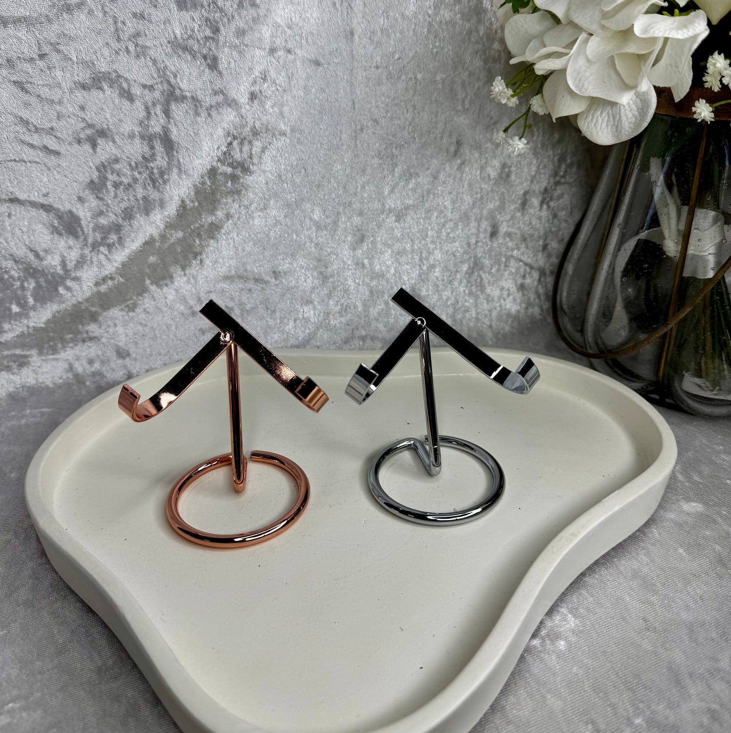 Metal Heart Stand Large